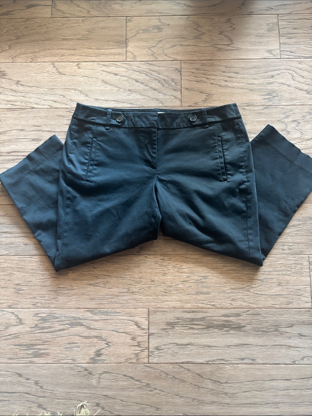 Ann Taylor LOFT black Capri pants size 8 petite